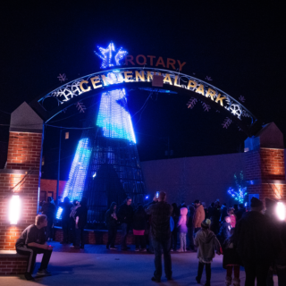 Huntington Treelighting1