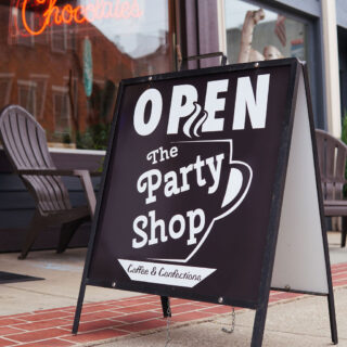 Partyshopexterior6