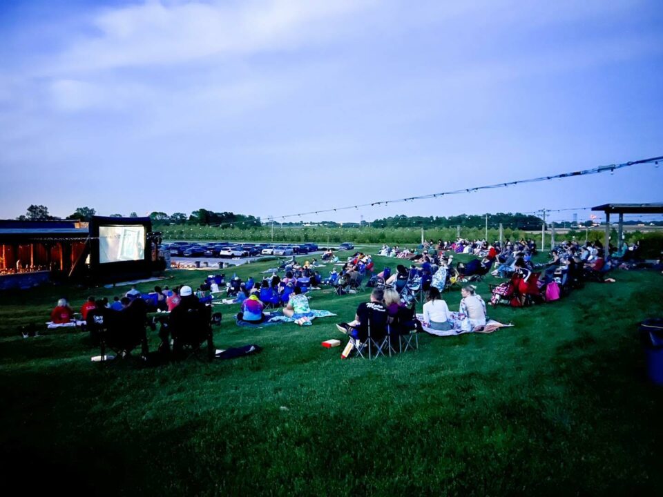 Two E Es Winery Movie on the Lawn